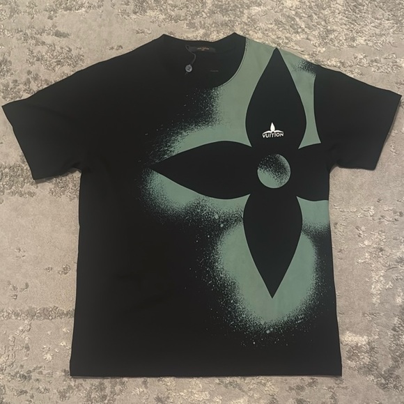 Louis Vuitton Other - Men’s Louis Vuitton shirt